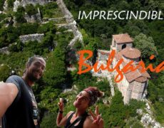 Descubre la belleza del senderismo en el Parque Natural de Vrachanski Balkan en Bulgaria: una aventura imperdible para los amantes del turismo y la naturaleza